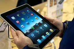 Американські волонтери збирають вживані планшети і віддають хворим на коронавірус