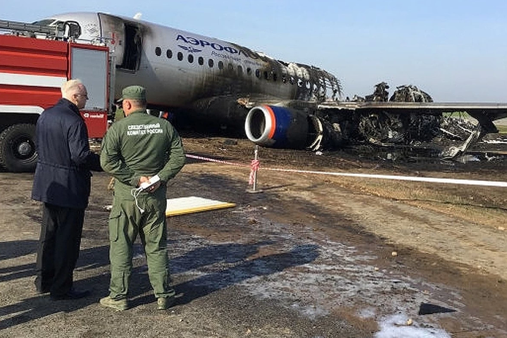 Пілот SSJ-100 піде під суд за літак, який згорів у Шереметьєво