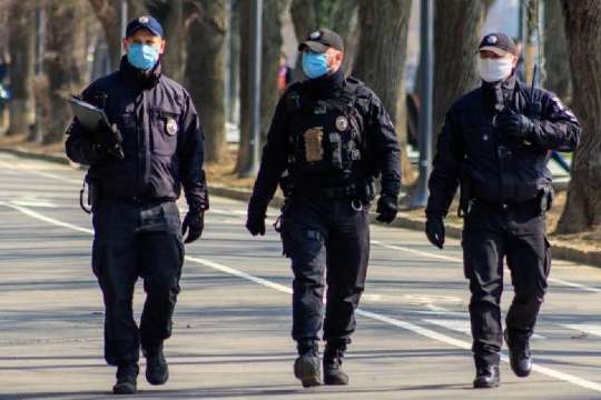 Поліція Києва розпочала патрулювання біля кладовищ