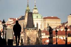 Уряд Чехії ухвалив рішення зняти обмеження після того, як спалах коронавірусу стабілізувався минулого тижня