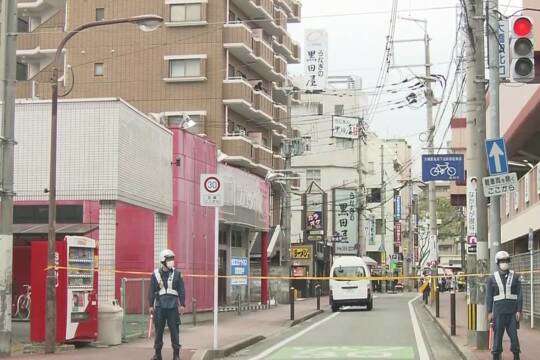 У Японії озброєний ножем чоловік захопив заручників: відео