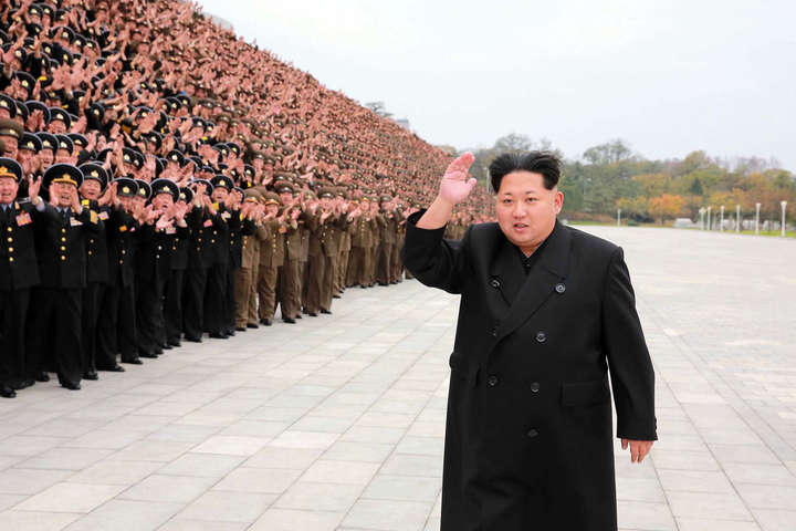 Здоровье Ким Чен Ына находится в опасности после операции - CNN