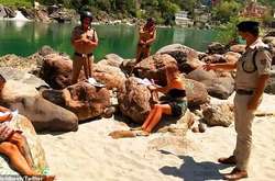 Иностранные туристы пытались пересидеть эпидемию коронавируса в пещерах после того, как у них закончились деньги