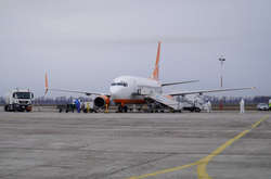 «Бориспіль» продовжує прийом і відправку літаків (табло)