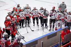 Спільне тренування хокеїстів основу клубу та фарму