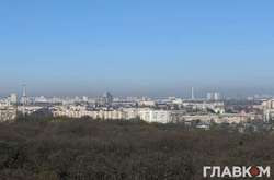 Київ знову у десятці міст світу з найбруднішим повітрям