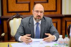  Денис Шмигаль вважає, що треба навчитися жити в нових умовах щонайменше два роки 