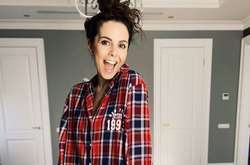  Певица Настя Каменских показала коллекцию любимых туфель 
  