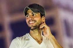 Популярный испанский певец Энрике Иглесиас