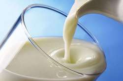 В Україні ціни на молоко стрімко знизилися