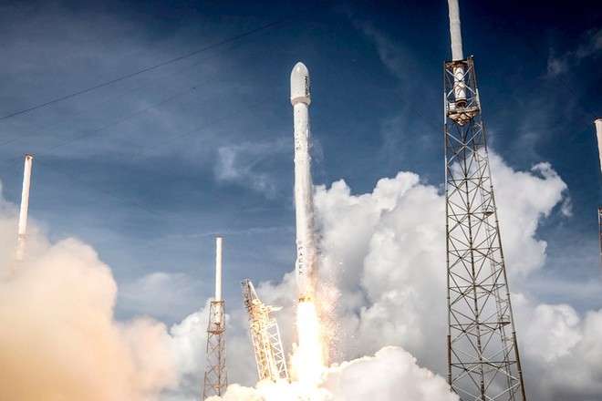 SpaceX вивела на орбіту ще 60 супутників для глобального Інтернету: відео