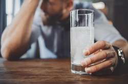 В Росії масово почали скуповувати засоби від похмілля