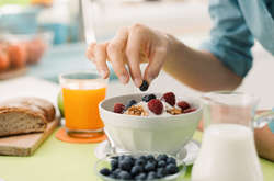 Як скинути зайву вагу? У які години і що їсти радять дієтологи