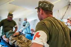 Окупанти поранили двох українських військових під Новомихайлівкою