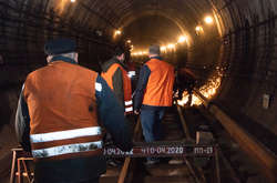 Проводяться роботи із заміни колійного полотна, рейок