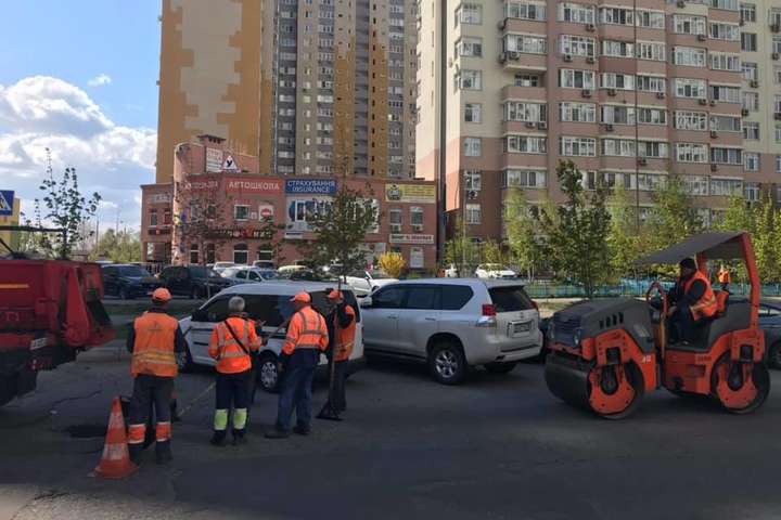 В Киеве продолжается битва за улицу Чавдар