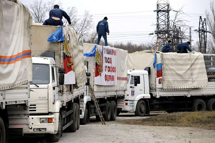 Гумконвой по-російськи: Москва у квітні пригнала на Донбас десятки вантажівок із боєприпасами 