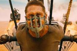  Кадр из фильма Безумный Макс и его &laquo;Дорога Ярости&raquo; 
  