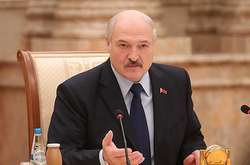  Олександр Лукашенко: Господь вдарив нас по голові коронавірусом 