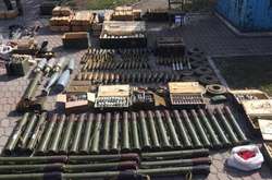 Схрон був облаштований на території колишнього дитячого табору 