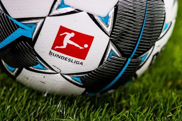 Німецьким футболістам заборонять сексуватись заради 9 травня