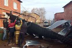  Місцева влада направили сили на ліквідацію наслідків урагану, встановлюються нанесені негодою збитки 