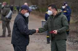 Зеленський нагородив рятувальників, які гасили пожежу в Чорнобильській зоні