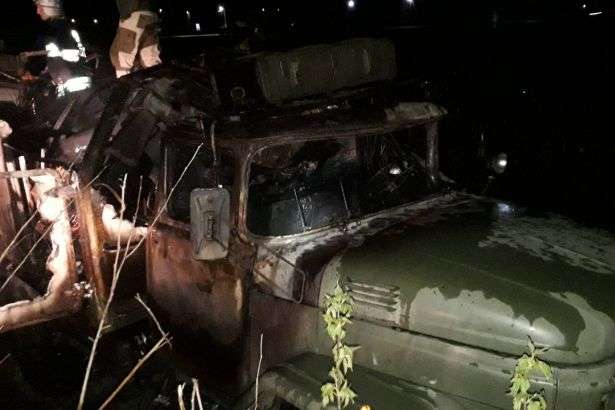 Військова вантажівка на Львівщині загорілася через коротке замикання, загинув старший солдат