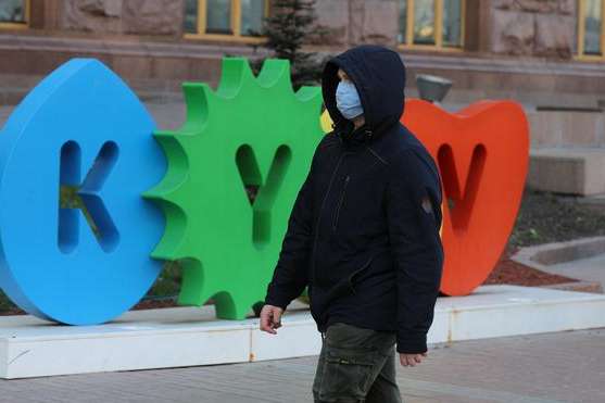 Хто в Києві більше хворіє на коронавірус (статистика)