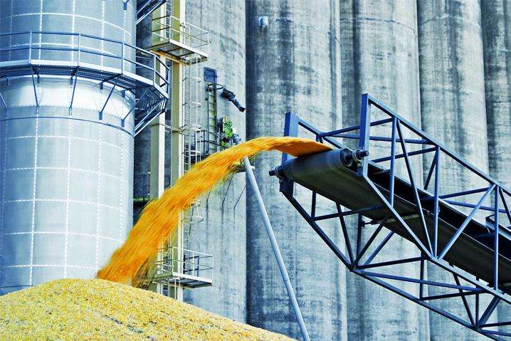 Євросоюз ввів мито на імпорт кукурудзи