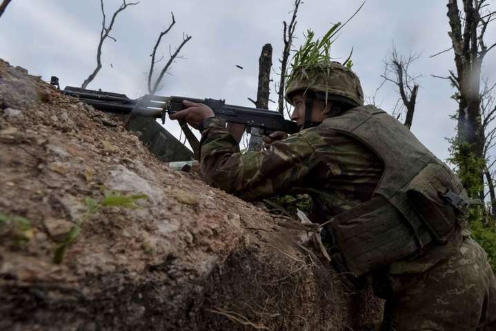 На Донбасі загинув український військовий