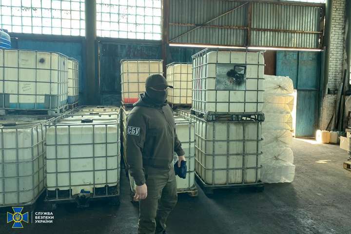 СБУ викрила підпільне виробництво дезінфекторів, які поставляли українським військовим