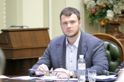 Ексдепутат звинуватив міністра Кликлія в тому, що українці застрягли в Еміратах