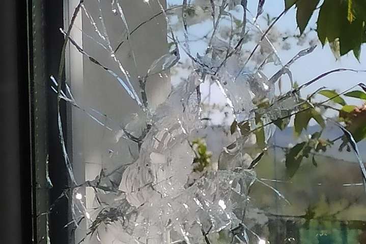 Бойовики обстріляли житлові будинки на Луганщині