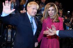 Вылечившийся от коронавируса премьер Великобритании Борис Джонсон стал отцом в шестой раз