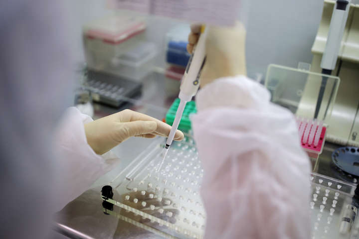 У Києві не вистачає лабораторій для проведення тестів на коронавірус