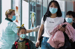 У Казахстані зобов'язали носити маски до кінця року