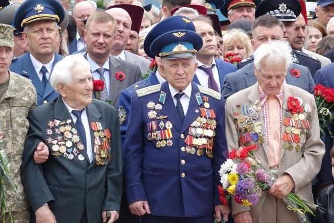 Вінницькі ветерани Другої світової війни отримають грошові премії