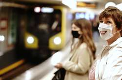  Шанси заразитися коронавірусом, приблизно, однакові у чоловіків і жінок 