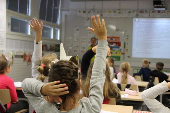 Фінляндія за два тижні відкриє школи після карантину