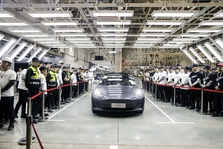 Tesla снизит для Китая цену на одну из своих моделей