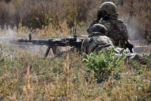 На Донбасі бойовики вісім разів обстріляли позиції Збройних сил, двоє військових поранені