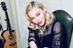  61-річна зірка поділилася, що здала тест на антитіла до коронавірусу і результат виявився позитивним 