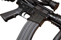 У Канаді заборонили штурмову зброю