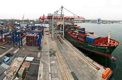 За підрахунаками експертів, втрати інфраструктури від корупції в портах і в «Укрзалізниці» складають 15-20 млрд грн на рік