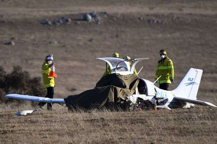 У Болівії розбився військовий літак з іспанцями на борту