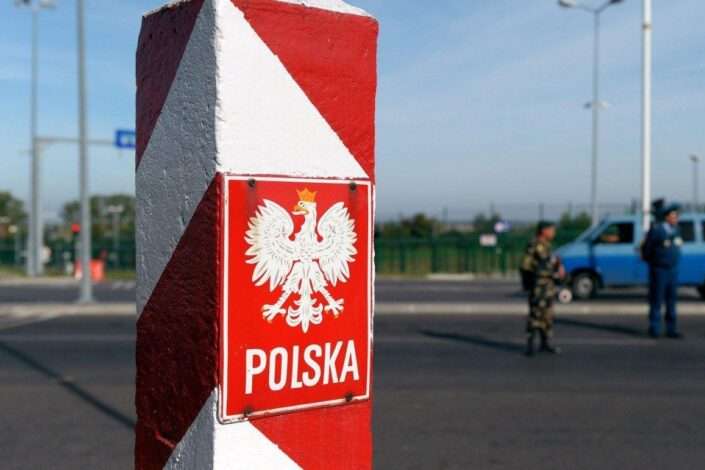 Польща продовжила обмеження на в’їзд іноземців