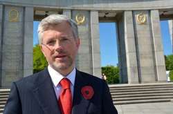 «Еще при жизни Шредера Крым непременно вернется в лоно матери-Украины. Это так же очевидно, как и то, что солнце встает на Востоке и садится на Западе» - Мельник