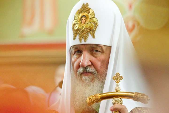 Московська церква звернулась до бізнесменів, аби ті взяли на утримання священників