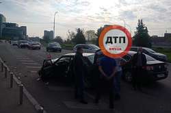 У Києві п’яний водій Lada розтрощив три автомобілі (фото, відео)